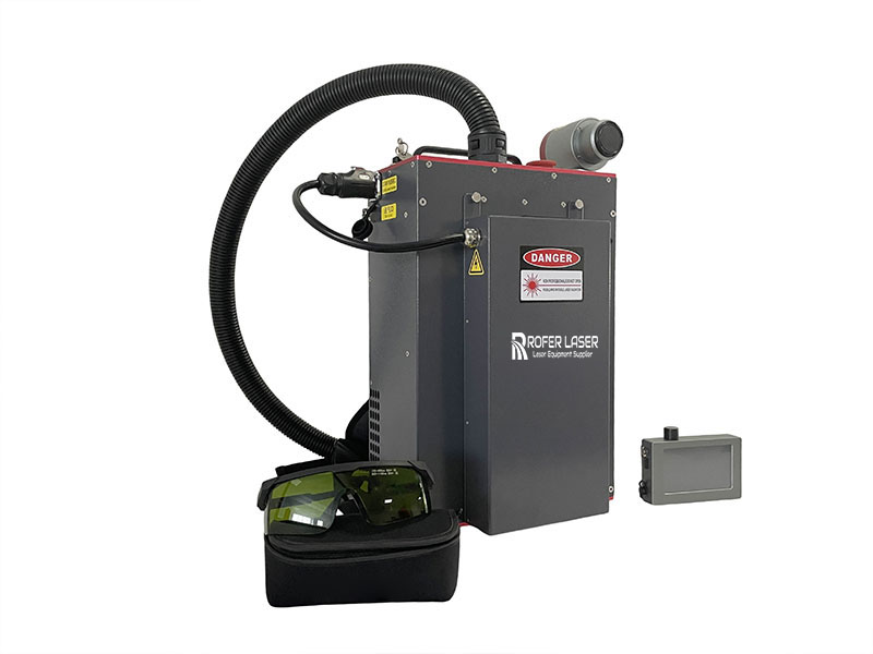 آلة تنظيف الليزر النبض على ظهره