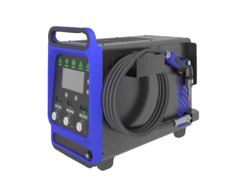 700 واط 900 واط 1200 واط 1500 واط 2000 واط 3000 واط آلة لحام الليزر المحمولة مع غاز التبريد